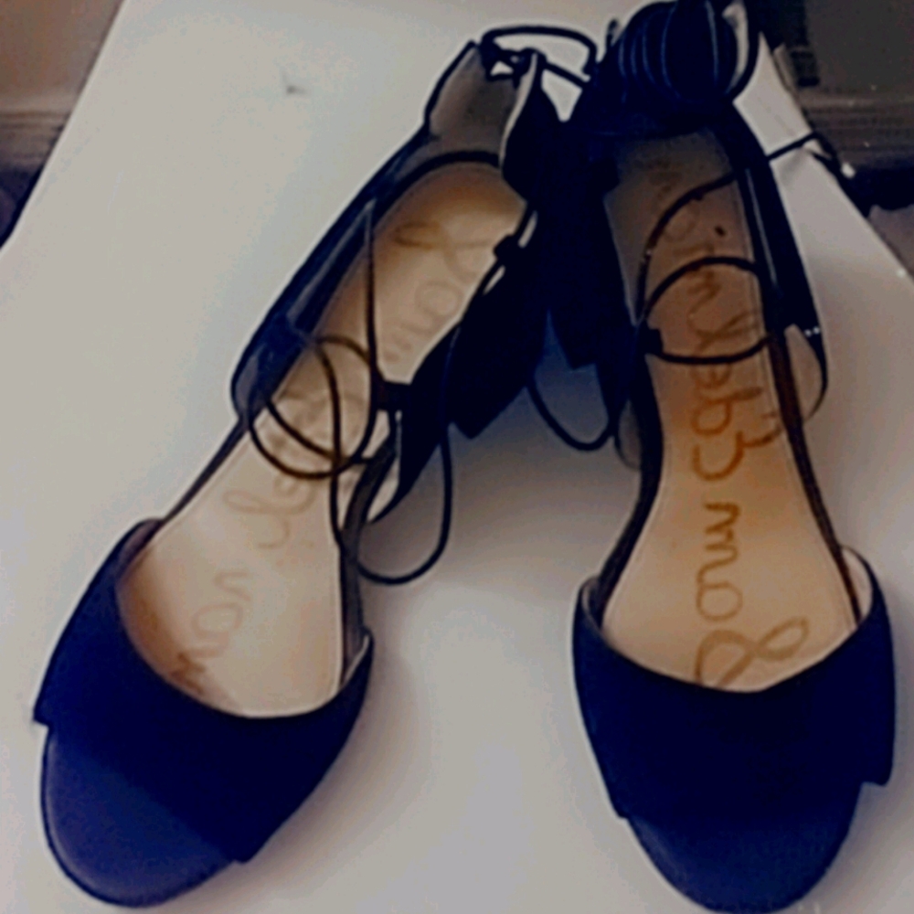 I I'm selling high heels